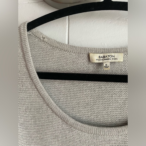 2/$20 ARITZIA BABATON Colt Merino Wool Sweater - Picture 3 of 4